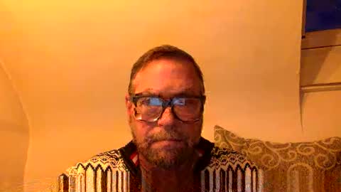 endurorider36 online show from December 1, 2025, 4:01 pm