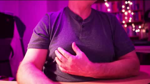 uk online show from November 4, 2025, 12:54 am