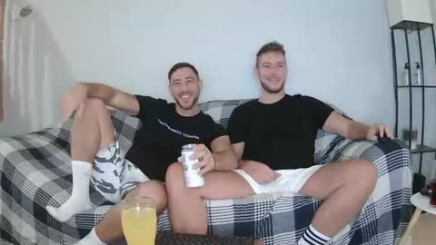 Englishladxxx online show from July 18, 2026, 4:11 pm