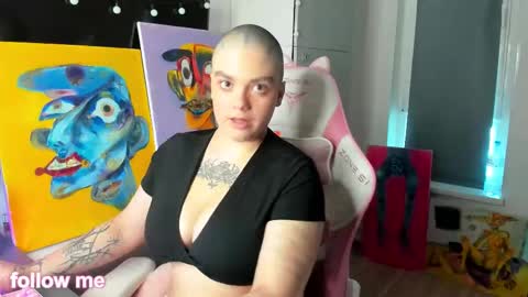 Snapshot of enigmastella chatting on January 6, 2026, 11:03 am enigmastella online show from January 6, 2026, 11:03 am