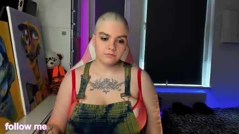 Snapshot of enigmastella chatting on January 15, 2026, 11:04 am enigmastella online show from January 15, 2026, 11:04 am