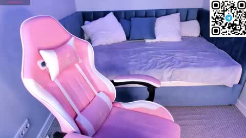 Ella  online show from February 9, 2026, 1:09 am