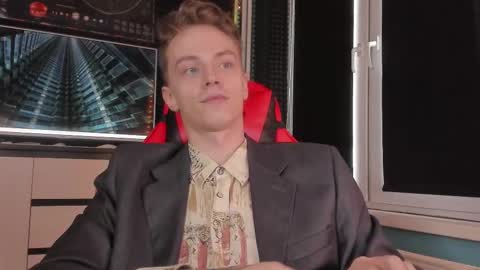 Enker online show from October 31, 2025, 7:31 am