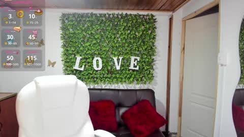 Enma clark online show from December 7, 2024, 10:12 am