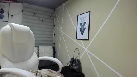 Enma clark online show from September 16, 2025, 4:02 am