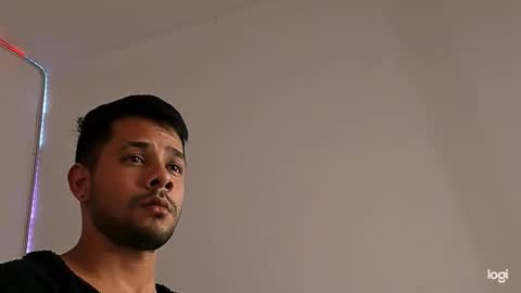 enmanuelgutierrez40 online show from January 5, 2026, 5:27 pm