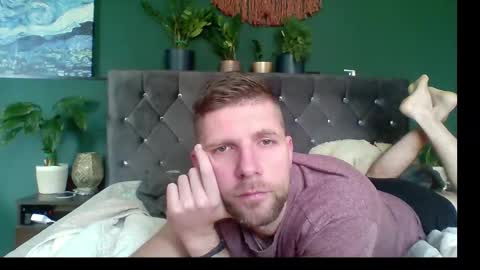 Eno218765 online show from October 26, 2025, 12:44 pm