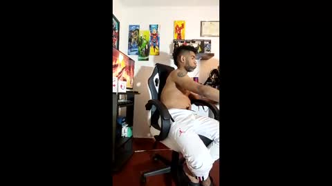 enriblack92 online show from April 12, 2026, 12:37 am