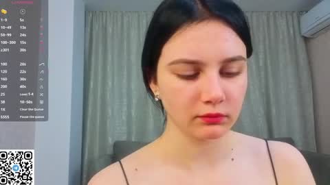 Snapshot of enricaelis chatting on April 28, 2026, 8:36 pm Sani online show from April 28, 2026, 8:36 pm