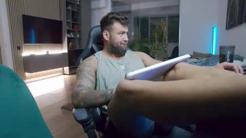 Erik online show from October 26, 2025, 5:30 pm