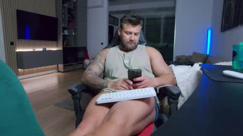 Erik online show from February 26, 2026, 9:03 pm