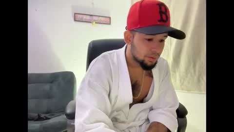 enyel_100 online show from February 12, 2026, 10:54 am