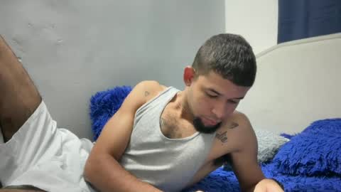 Snapshot of enyel_100 chatting on June 17, 2026, 1:30 am enyel_100 online show from June 17, 2026, 1:30 am