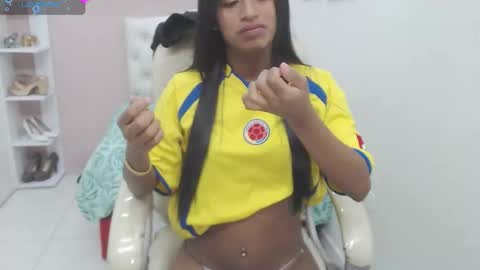 Snapshot of enyelin chatting on September 26, 2025, 12:42 pm Enyenlina online show from September 26, 2025, 12:42 pm