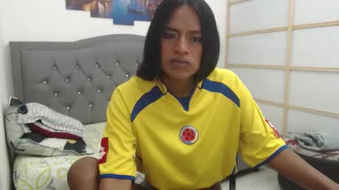 Snapshot of enyelin chatting on October 12, 2025, 12:37 pm Enyenlina online show from October 12, 2025, 12:37 pm