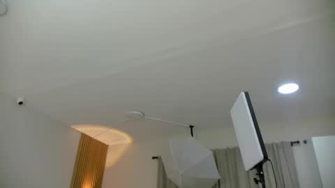 enzo_carter online show from October 6, 2025, 12:46 pm