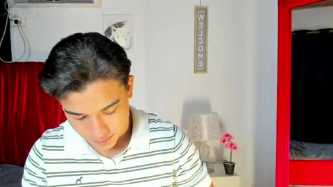 Snapshot of enzo_corleone chatting on June 3, 2026, 1:52 am enzo_corleone online show from June 3, 2026, 1:52 am