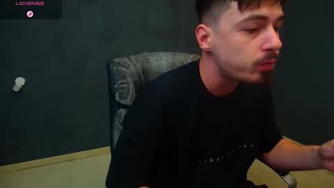 EnzoRace online show from November 16, 2025, 5:46 am