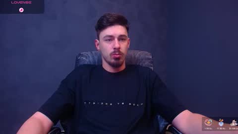 EnzoRace online show from December 3, 2025, 6:21 am