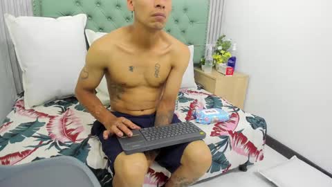 erack_and_emmy online show from September 23, 2025, 3:42 am