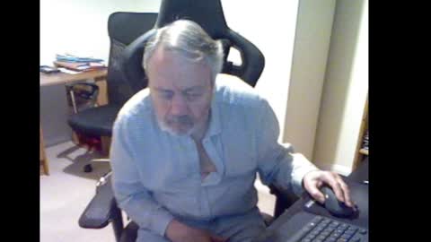 Snapshot of erasmus_d chatting on December 28, 2024, 5:57 pm erasmus_d online show from December 28, 2024, 5:57 pm