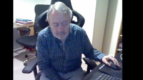 Snapshot of erasmus_d chatting on January 1, 2025, 6:06 pm erasmus_d online show from January 1, 2025, 6:06 pm