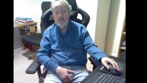 Snapshot of erasmus_d chatting on January 25, 2025, 6:02 pm erasmus_d online show from January 25, 2025, 6:02 pm