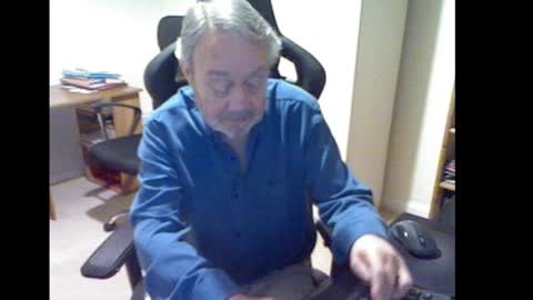 Snapshot of erasmus_d chatting on February 15, 2025, 5:39 pm erasmus_d online show from February 15, 2025, 5:39 pm