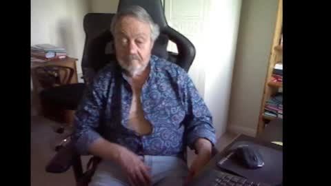 Snapshot of erasmus_d chatting on February 24, 2025, 5:31 pm erasmus_d online show from February 24, 2025, 5:31 pm