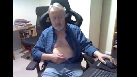 Snapshot of erasmus_d chatting on November 3, 2025, 5:47 pm erasmus_d online show from November 3, 2025, 5:47 pm