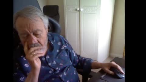 erasmus_d online show from June 5, 2026, 6:02 pm