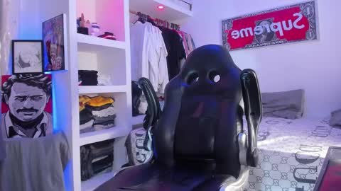 Snapshot of eren_blade_ chatting on October 10, 2025, 8:08 pm Tht BOSS Eren online show from October 10, 2025, 8:08 pm