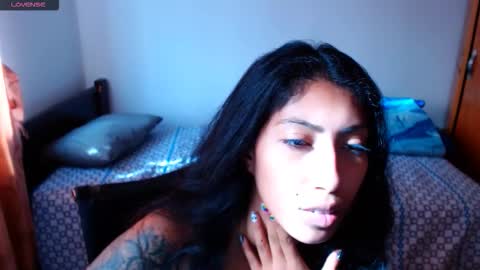 sofia online show from November 10, 2025, 8:19 pm