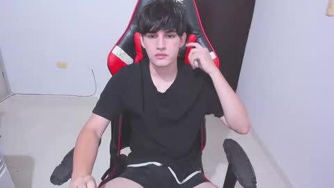 eren_tatakae online show from December 16, 2025, 2:27 am