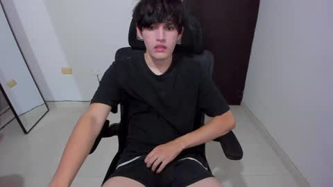 eren_tatakae online show from May 8, 2026, 10:59 pm