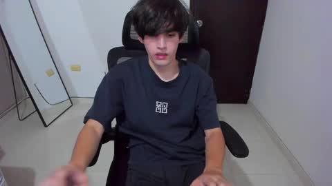 eren_tatakae online show from May 16, 2026, 12:07 am