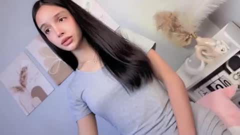 Elisa online show from May 20, 2026, 3:56 am