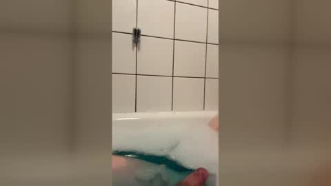 eric123754216 online show from February 4, 2026, 2:23 pm