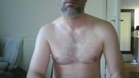 eric334418 online show from November 17, 2025, 8:42 am