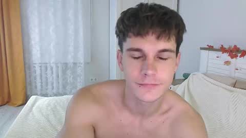 Snapshot of eric_crush chatting on October 19, 2025, 6:14 am Eric Crush online show from October 19, 2025, 6:14 am