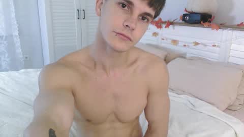 Snapshot of eric_crush chatting on October 26, 2025, 4:29 am Eric Crush online show from October 26, 2025, 4:29 am