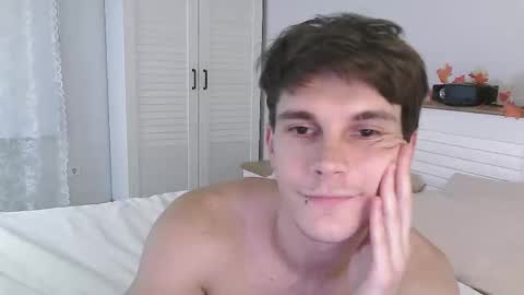 Snapshot of eric_crush chatting on November 11, 2025, 3:56 pm Eric Crush online show from November 11, 2025, 3:56 pm