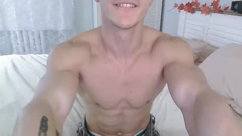 Snapshot of eric_crush chatting on November 12, 2025, 4:13 am Eric Crush online show from November 12, 2025, 4:13 am