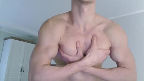 Snapshot of eric_crush chatting on November 12, 2025, 4:18 pm Eric Crush online show from November 12, 2025, 4:18 pm