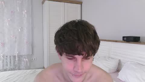 Eric Crush online show from April 20, 2026, 3:53 am