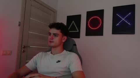    online show from September 10, 2025, 5:13 pm