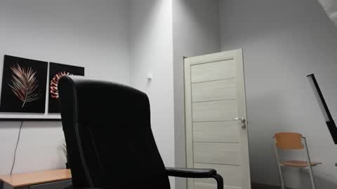    online show from September 16, 2025, 12:28 pm