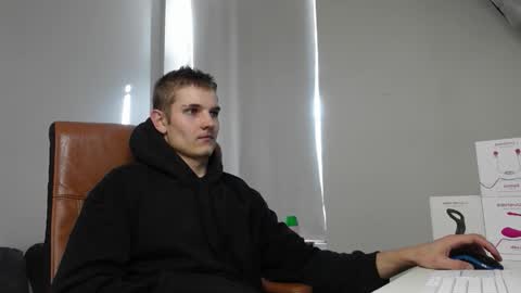    online show from September 19, 2025, 8:05 am