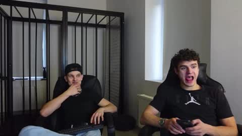    online show from October 29, 2025, 2:30 pm