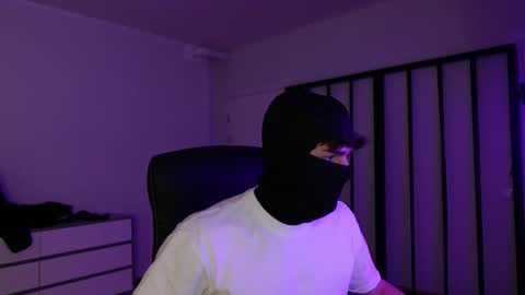    online show from November 27, 2025, 3:14 pm